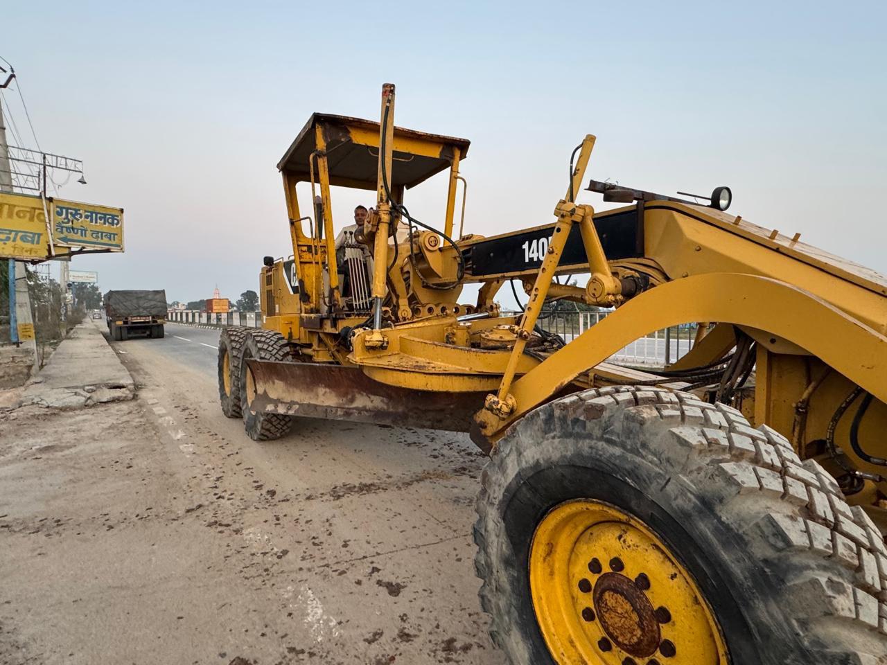 CATERPILLAR 140H