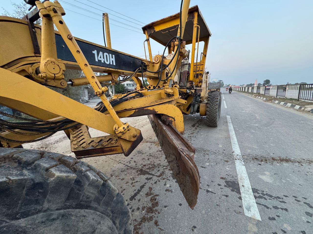 CATERPILLAR 140H