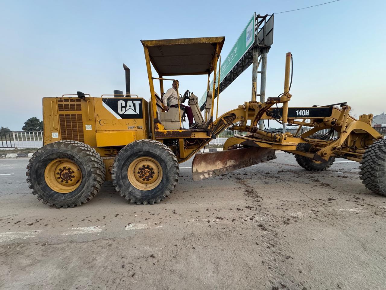 CATERPILLAR 140H