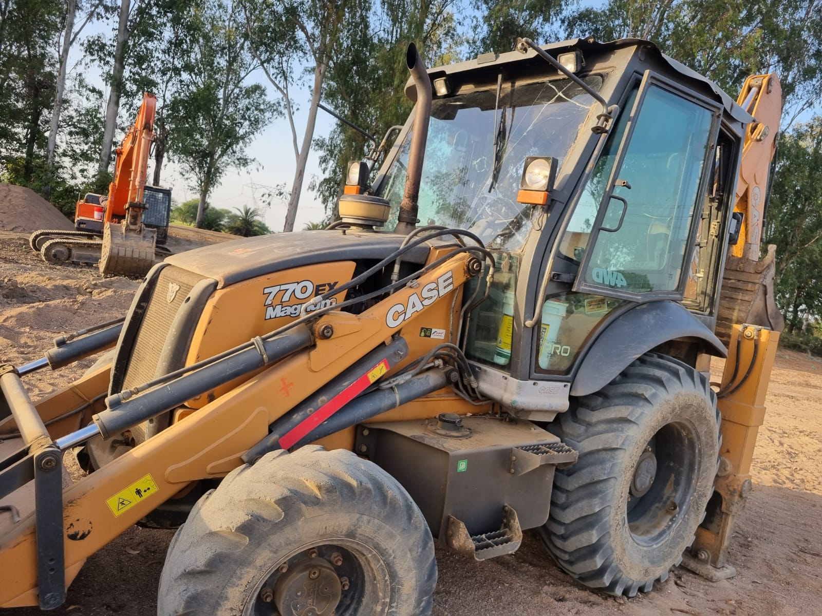 CASE 770EX MAGNUM
