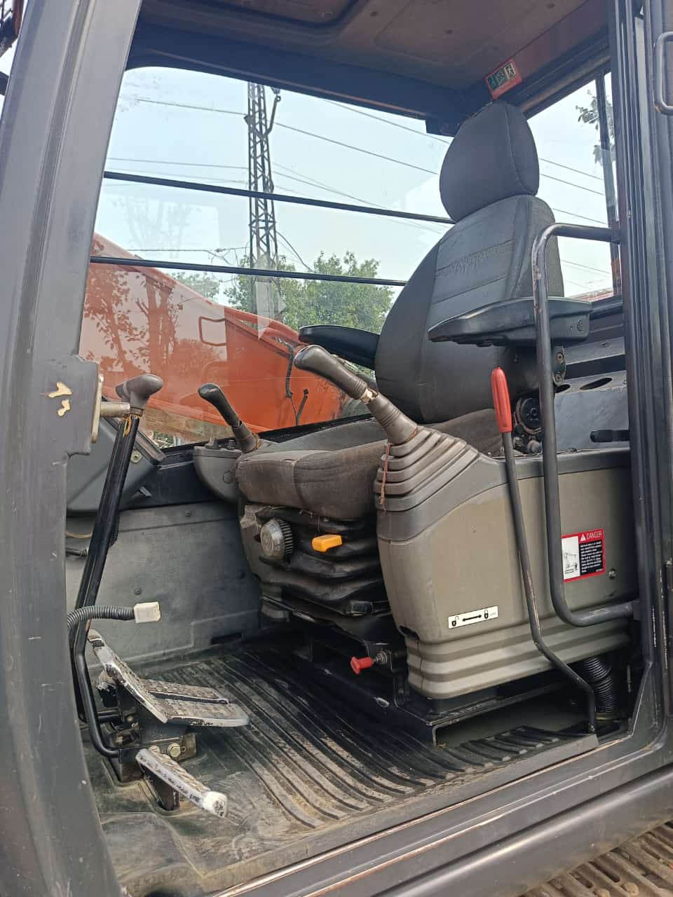 HITACHI EX210LC EXCAVATOR