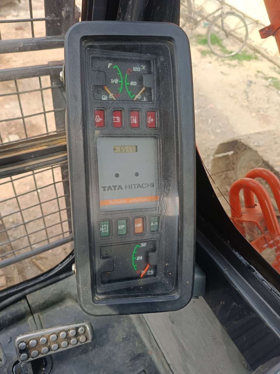 HITACHI EX210LC EXCAVATOR