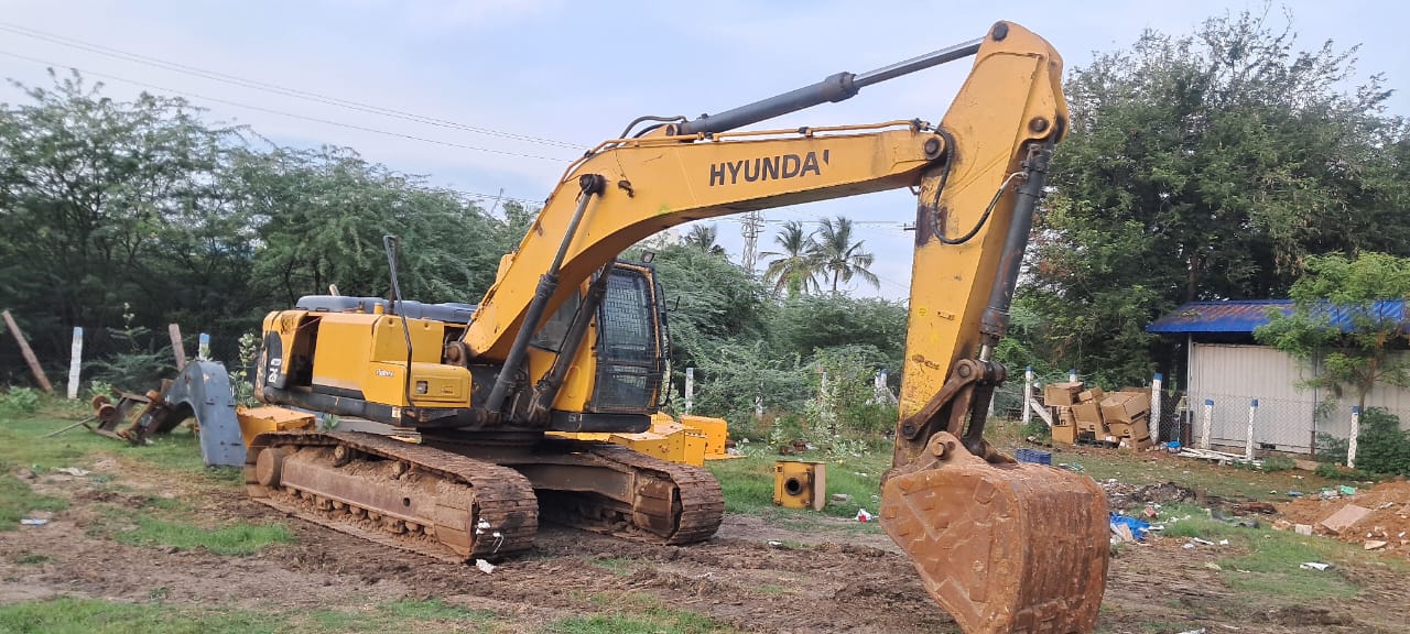 HYUNDAI R215L SMART EXCAVATOR